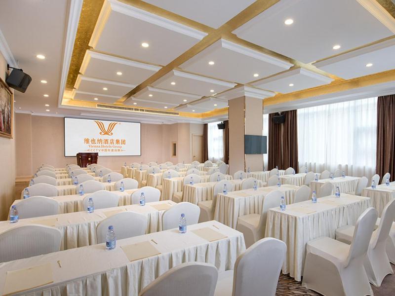 Vienna Hotel Guangzhou Baiyun Airport Esterno foto