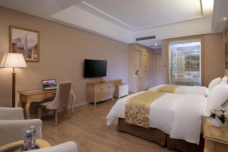 Vienna Hotel Guangzhou Baiyun Airport Esterno foto