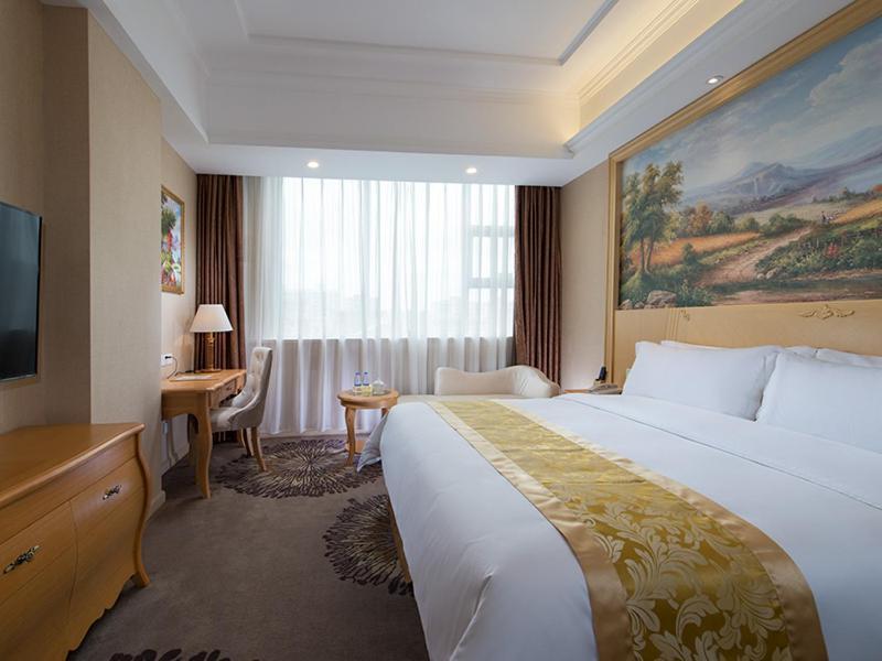 Vienna Hotel Guangzhou Baiyun Airport Esterno foto